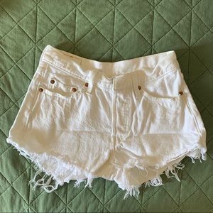Levi’s 501 Shorts, White